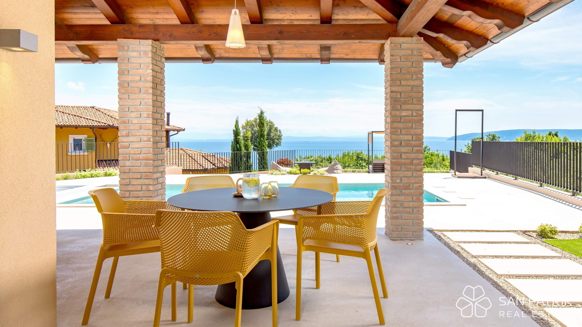 Luksuzna mediteranska vila s panoramskim pogledom – Mošćenička Draga