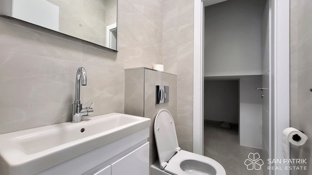 Crikvenica : Moderno stanovanje v pritličju