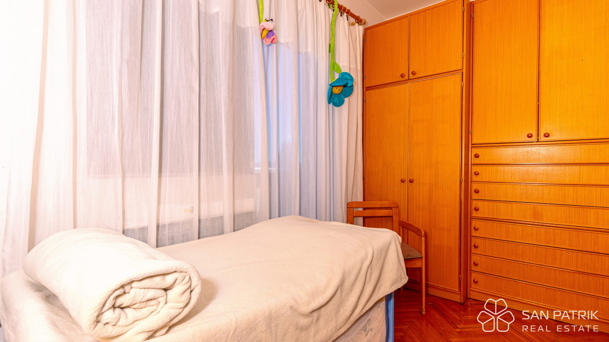 Crikvenica: Hiša z dvema stanovanjskima enotama v bližini morja