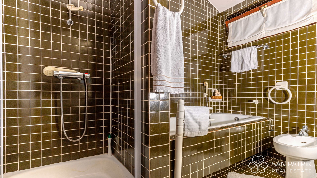 Crikvenica: Hiša z dvema stanovanjskima enotama v bližini morja