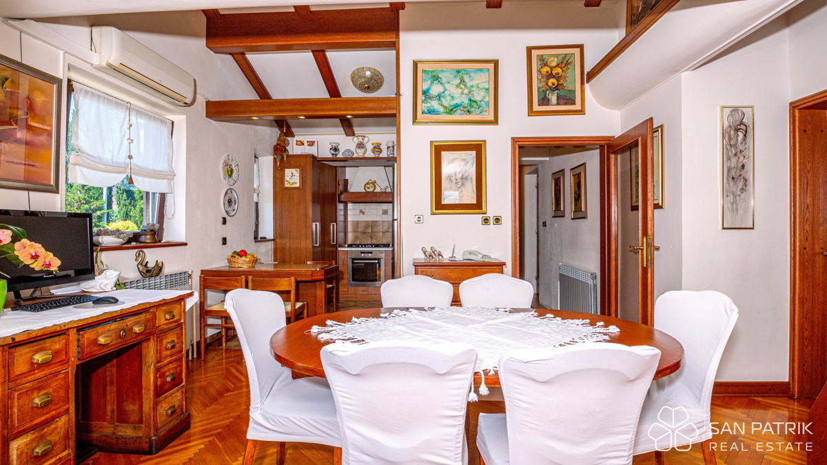 Crikvenica: Hiša z dvema stanovanjskima enotama v bližini morja