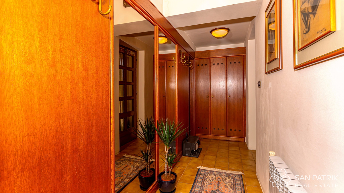 Crikvenica: Hiša z dvema stanovanjskima enotama v bližini morja