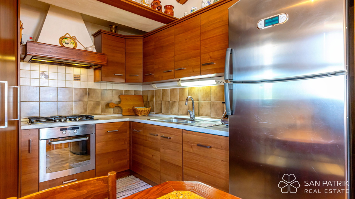 Crikvenica: Hiša z dvema stanovanjskima enotama v bližini morja