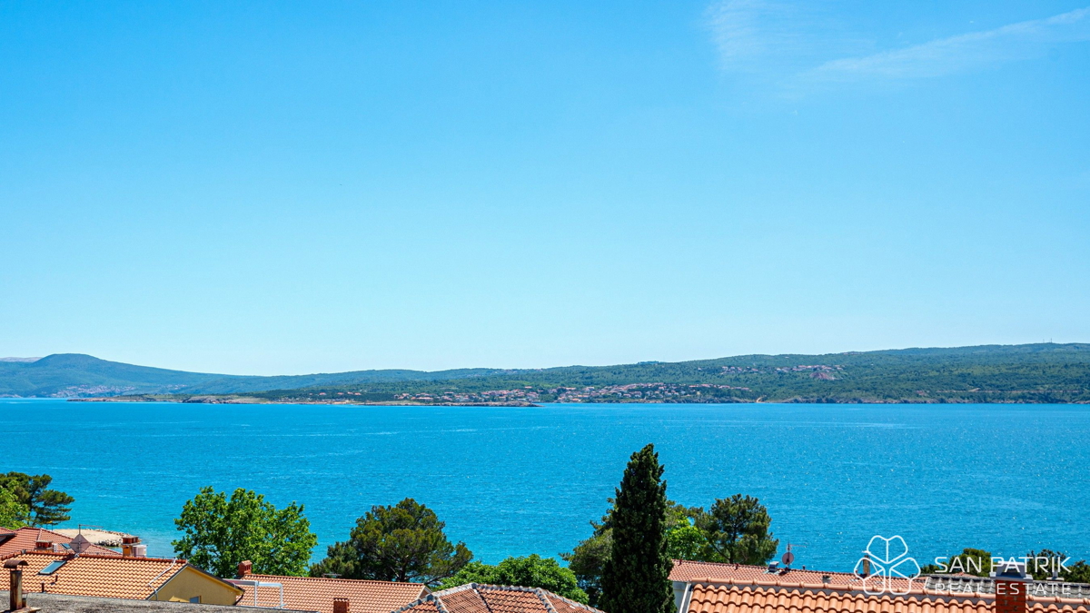 Crikvenica: Hiša z dvema stanovanjskima enotama v bližini morja