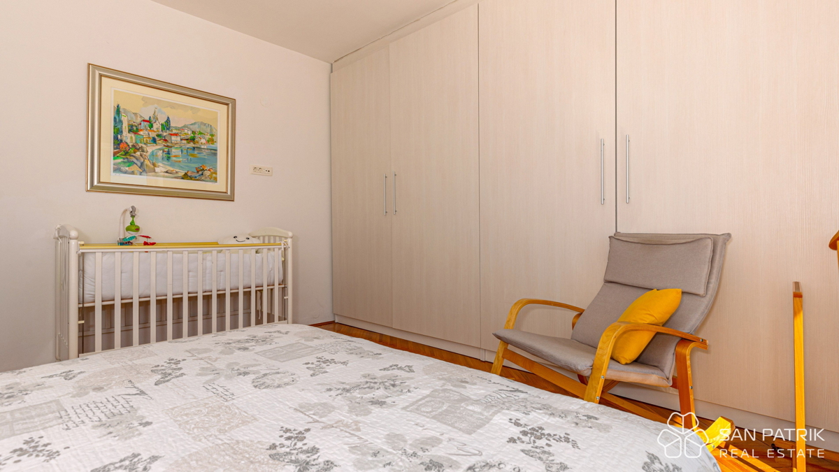 Crikvenica: Hiša z dvema stanovanjskima enotama v bližini morja