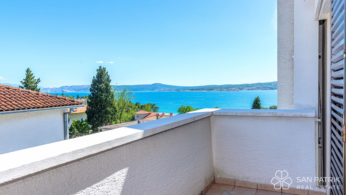 Crikvenica: Hiša z dvema stanovanjskima enotama v bližini morja