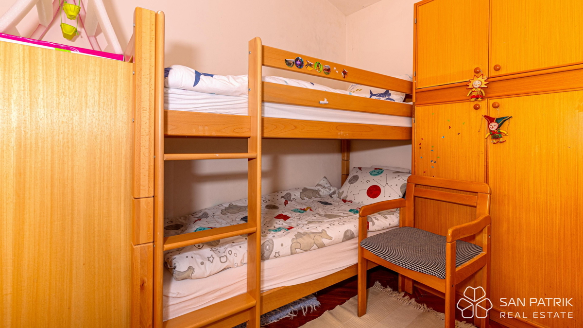 Crikvenica: Hiša z dvema stanovanjskima enotama v bližini morja