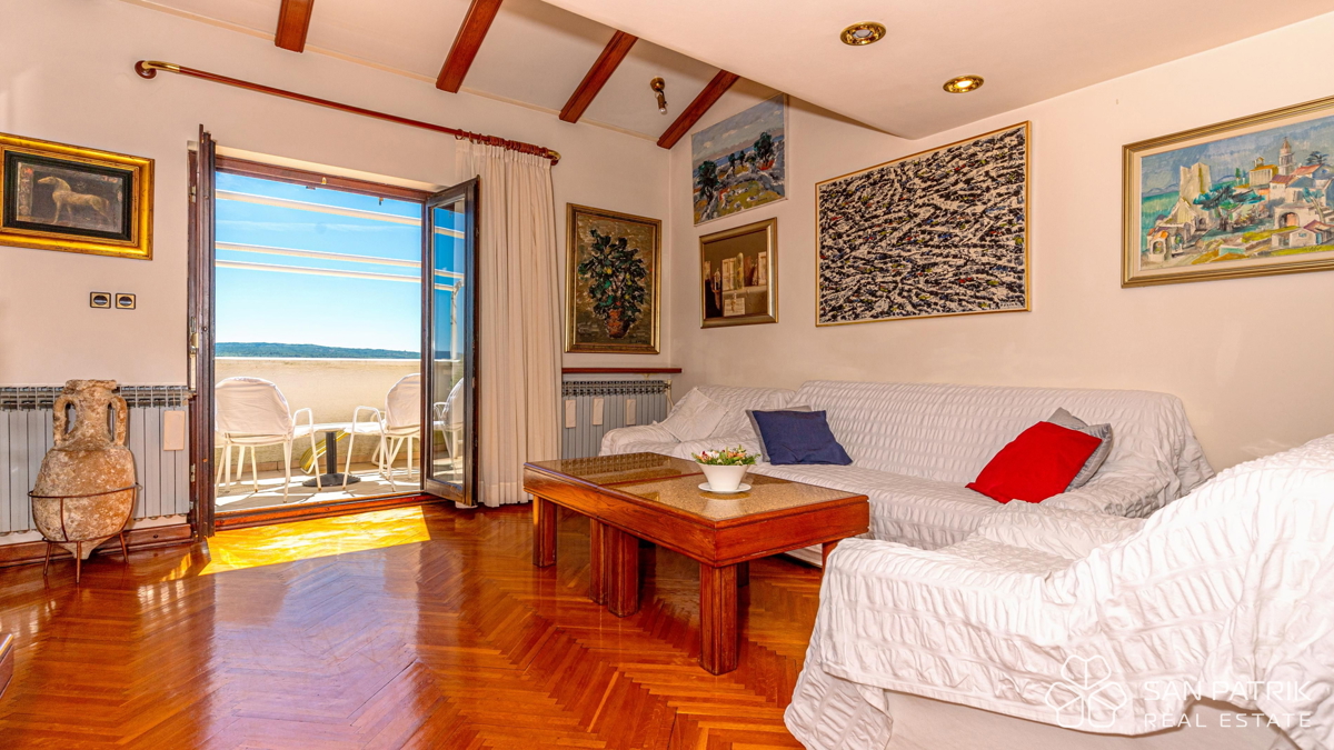 Crikvenica: Hiša z dvema stanovanjskima enotama v bližini morja