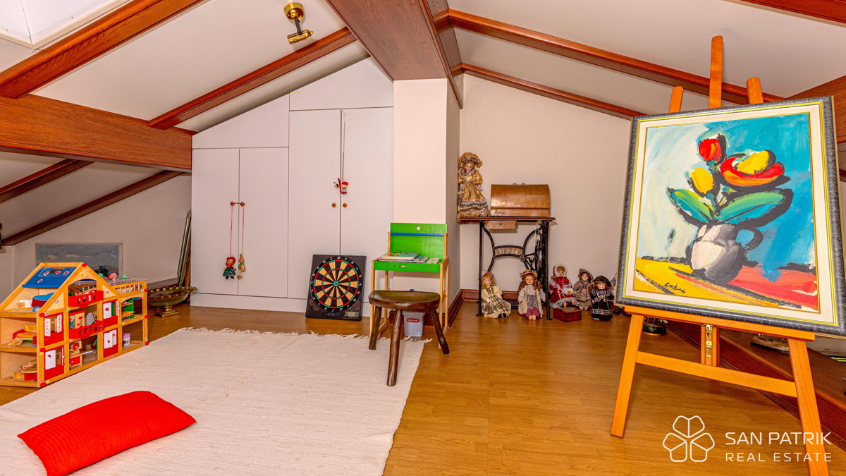 Crikvenica: Hiša z dvema stanovanjskima enotama v bližini morja