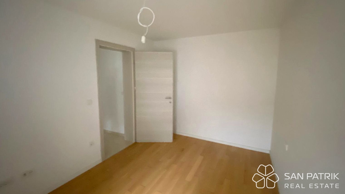 Crikvenica: Stanovanje z vrtom in skupnim bazenom