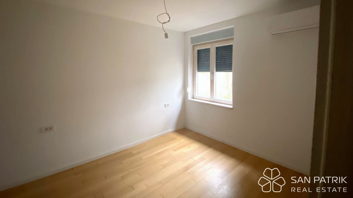 Crikvenica: Stanovanje z vrtom in skupnim bazenom