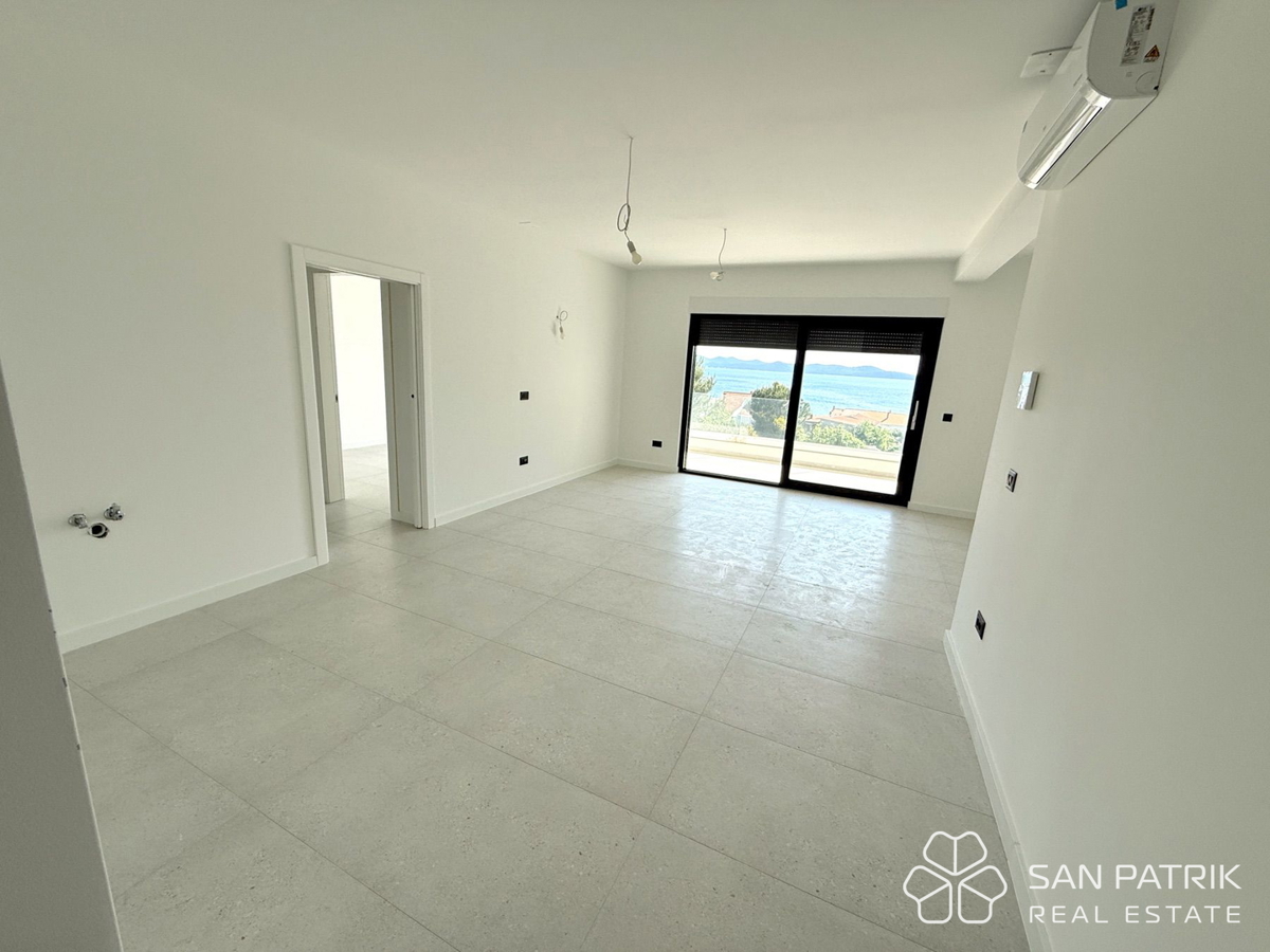 Kožino - Zadar: 3-sobna luksuzna novogradnja (86m2), 250m od morja, bazen