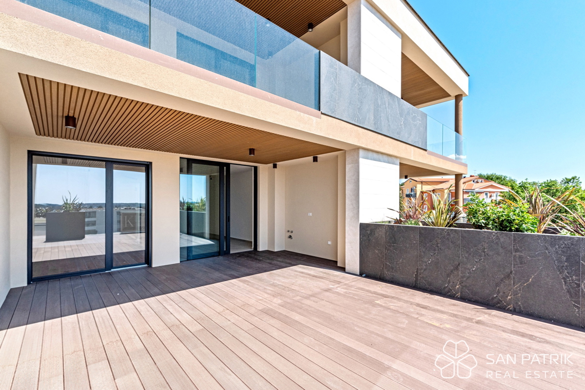 Novogradnja v Novigradu, Istra: Opremljeno stanovanje v novogradnji, takoj vseljivo