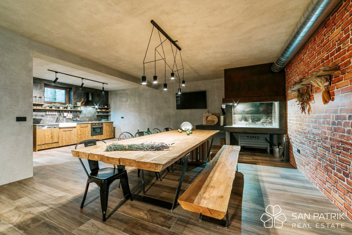 DIZAJNERSKA VILA V OSRCU ISTRE! ZASEBNI BAZEN, PROGRESIVNI NAJEM!