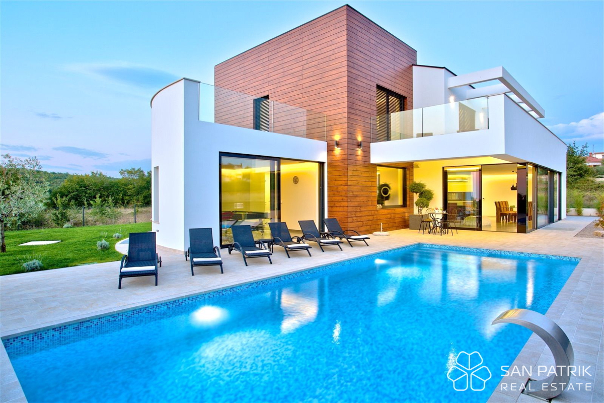 DIZAJNERSKA VILA V OSRCU ISTRE! ZASEBNI BAZEN, PROGRESIVNI NAJEM!
