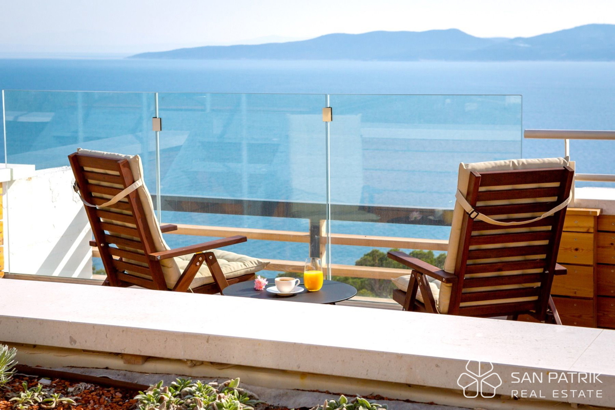 Villa Maestral – Vaša oaza luksuza v srcu Dalmacije