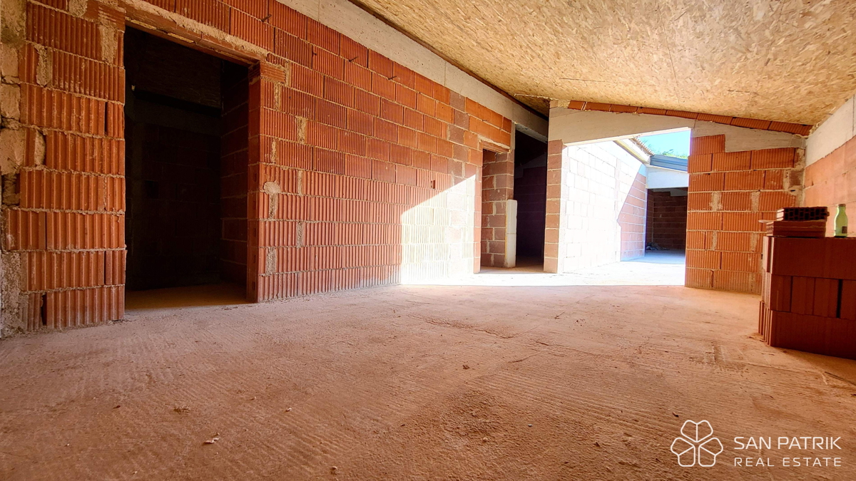 Uživajte v razgledu: elegantno stanovanje v novogradnji blizu središča Vrbnika