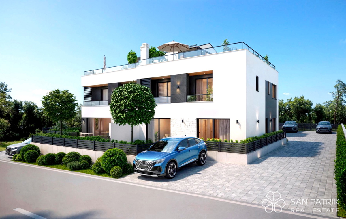 Moderna hiša s bazenom v Poreču, mirna lokacija