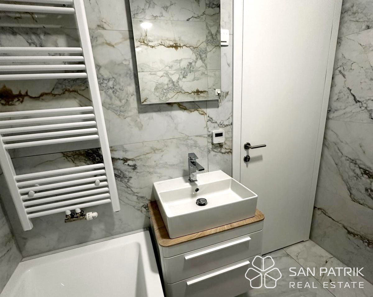 MODERNA ELEGANCA: PENTHOUSE (110 M2) S POGLEDOM NA ZAGREB