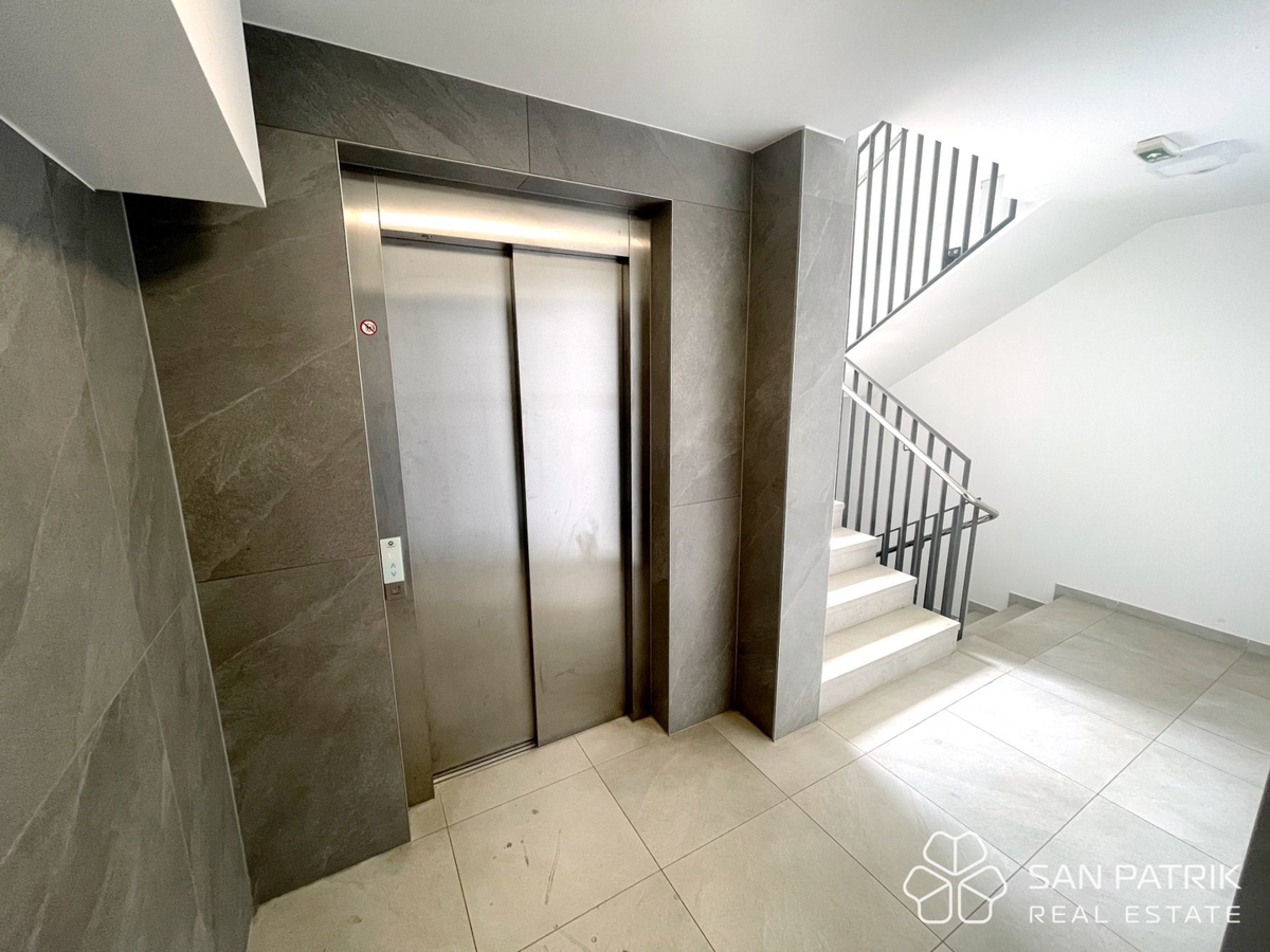 MODERNA ELEGANCA: PENTHOUSE (110 M2) S POGLEDOM NA ZAGREB