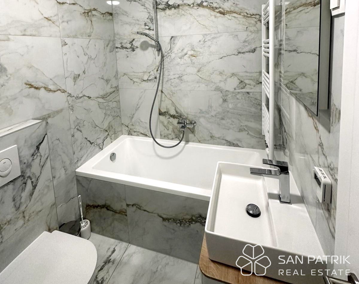 MODERNA ELEGANCA: PENTHOUSE (110 M2) S POGLEDOM NA ZAGREB