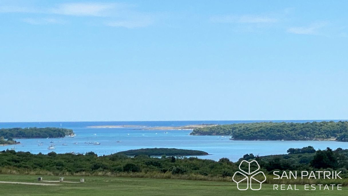 Zgodovinska posest z velikim turističnim potencialom, pogled na morje – Meduli