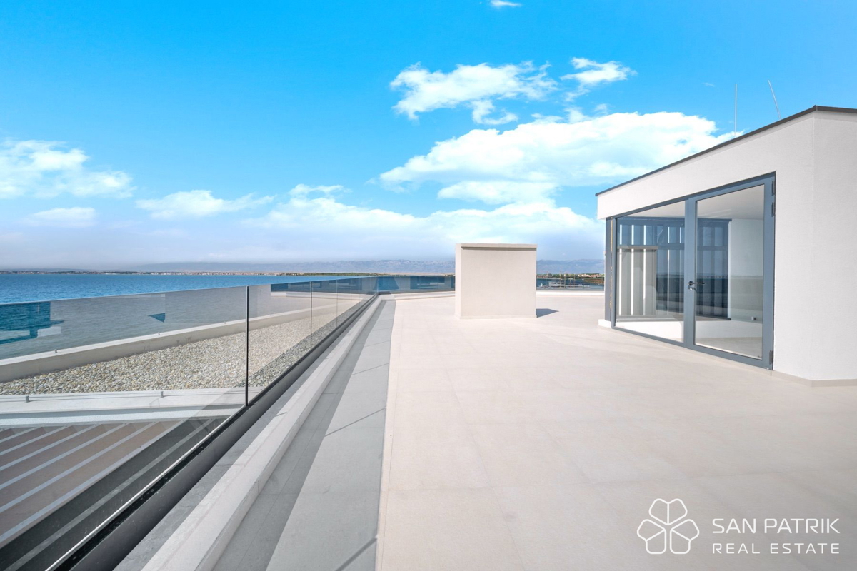 Privlaka Seafront Residences – Sodobni Penthouse v Prvi Vrsti ob Morju