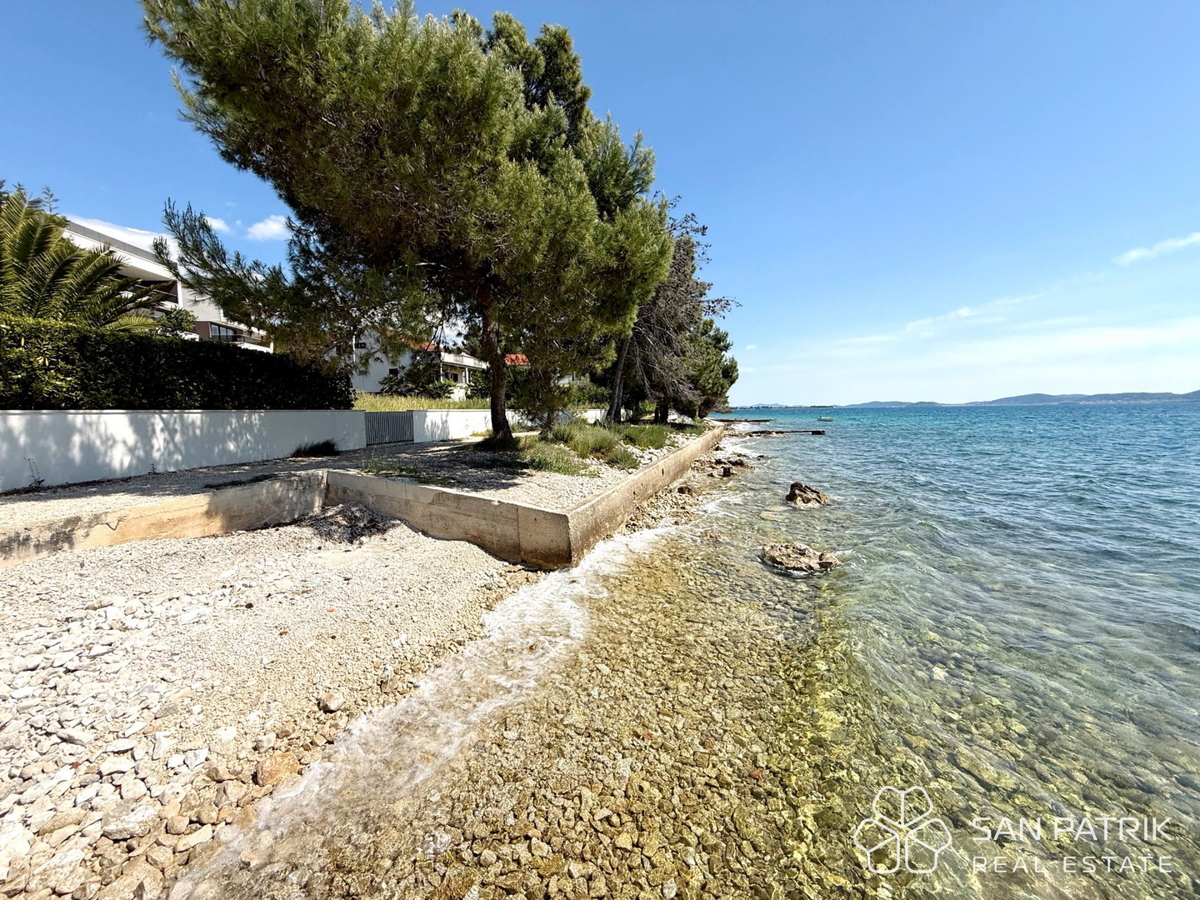 Kožino - Zadar: sodobno stanovanje (133 m2), 250 m od morja, bazen