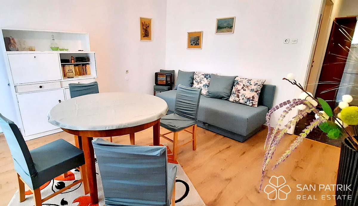 Center Šibenika, dvosobno stanovanje z balkonom in pogledom na kanal