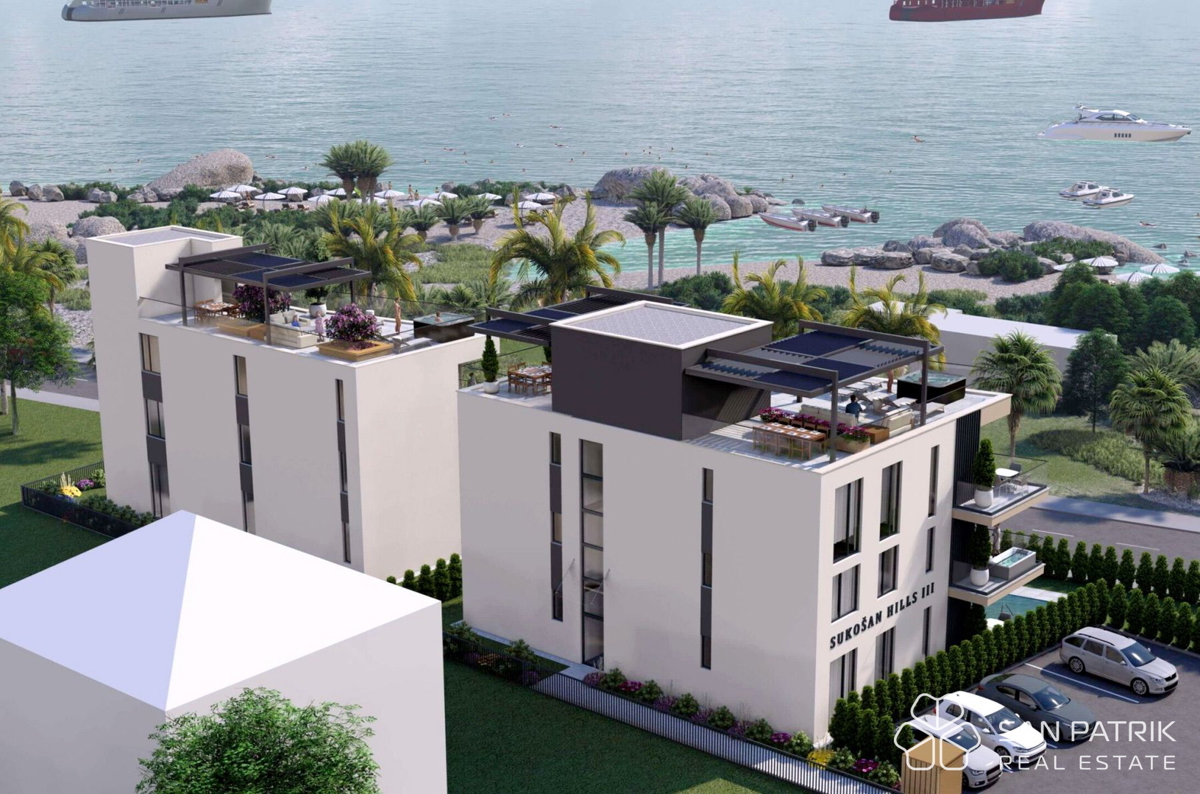 Življenje ob morju: Moderno stanovanje - penthouse (104 m2) v Sukošanu