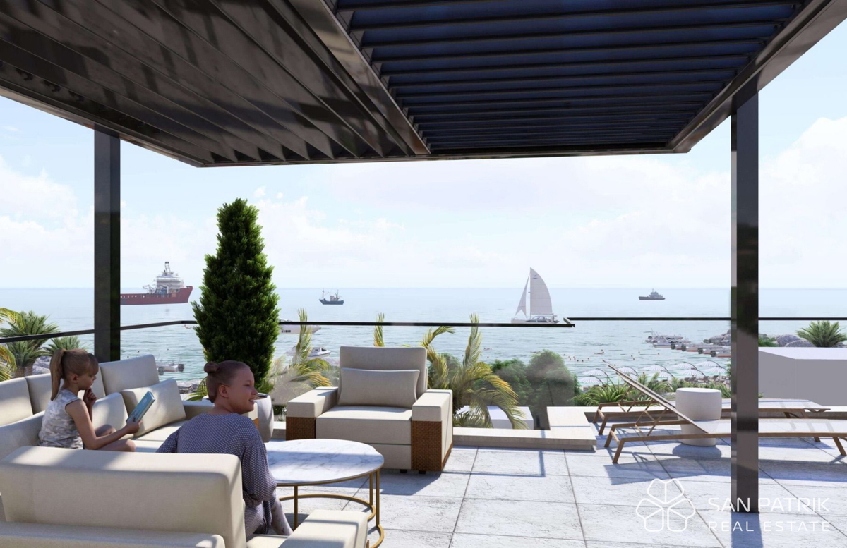 Življenje ob morju: Moderno stanovanje - penthouse (104 m2) v Sukošanu