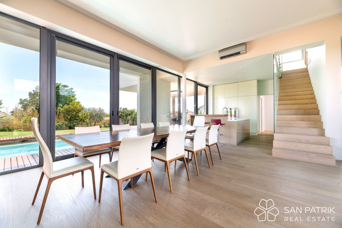 Čudovita mediteranska vila z bazenom v Umagu - pogled na morje