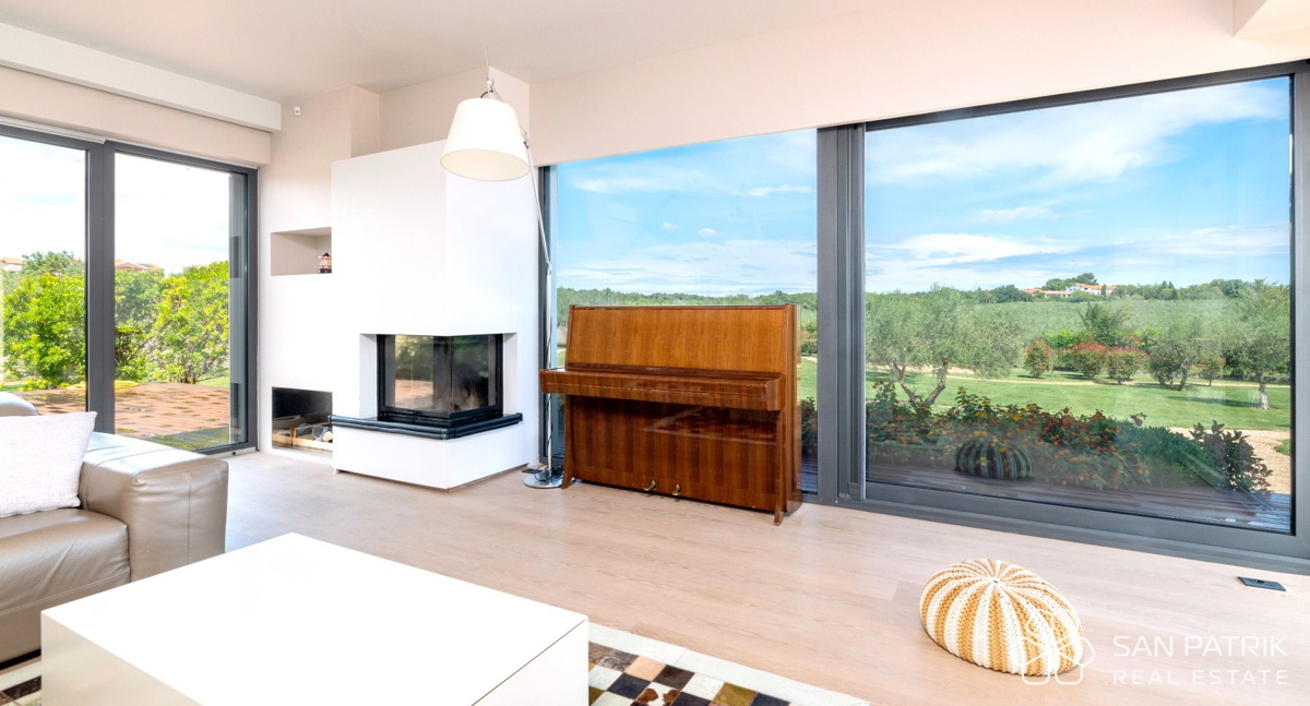 Čudovita mediteranska vila z bazenom v Umagu - pogled na morje