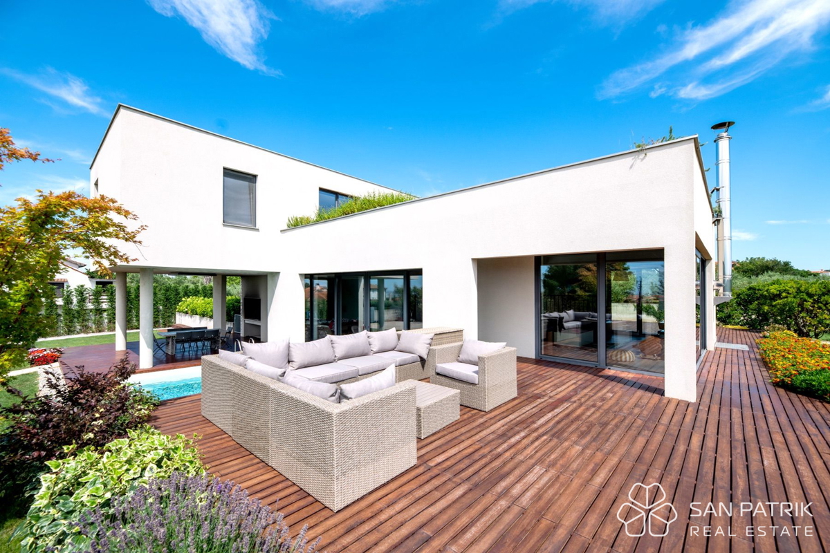 Čudovita mediteranska vila z bazenom v Umagu - pogled na morje