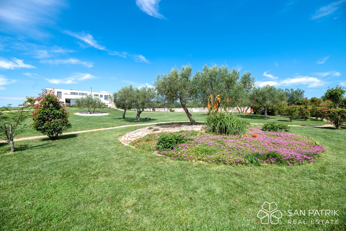 Čudovita mediteranska vila z bazenom v Umagu - pogled na morje