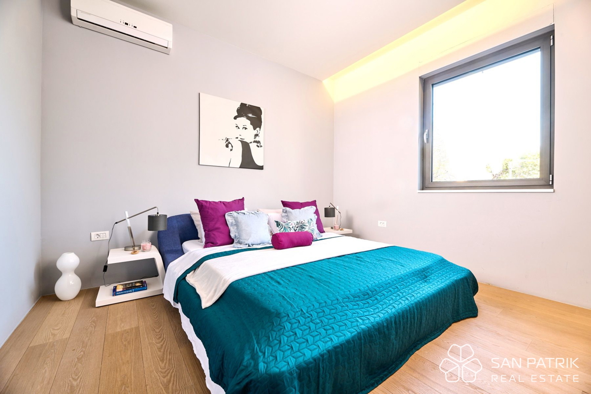 Čudovita mediteranska vila z bazenom v Umagu - pogled na morje