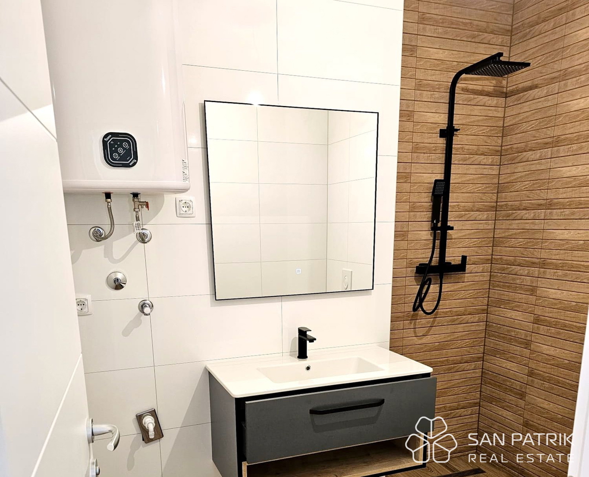 Apartma z bazenom na otoku Pagu - popolna naložba za vaš dopust!