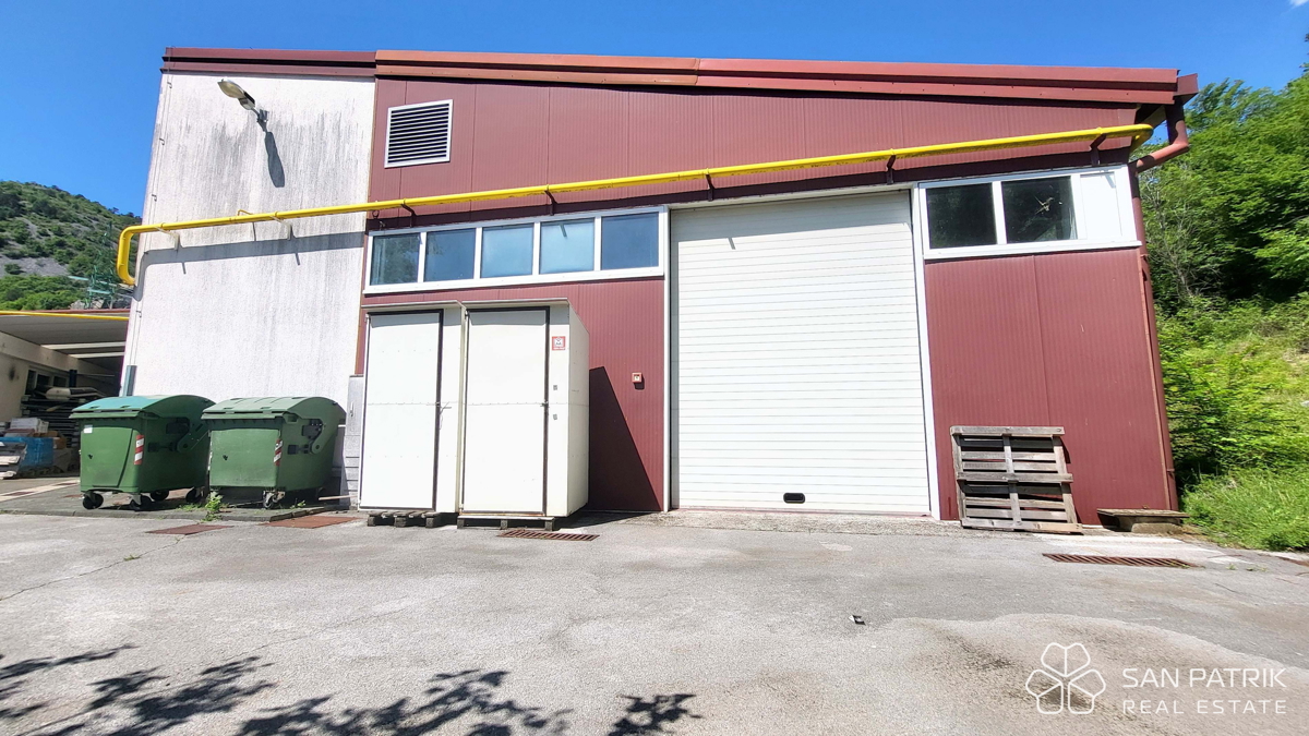 Crikvenica, okolica – Tovarna kave, opremljena in pripravljena za obratovanje