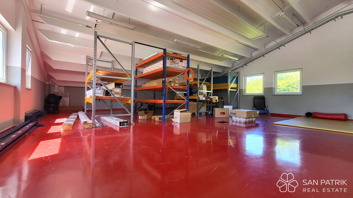 Crikvenica, okolica – Tovarna kave, opremljena in pripravljena za obratovanje