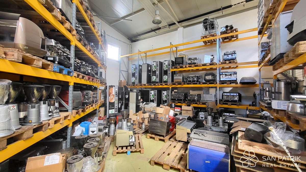 Crikvenica, okolica – Tovarna kave, opremljena in pripravljena za obratovanje