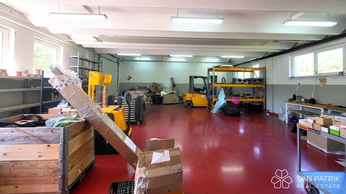 Crikvenica, okolica – Tovarna kave, opremljena in pripravljena za obratovanje