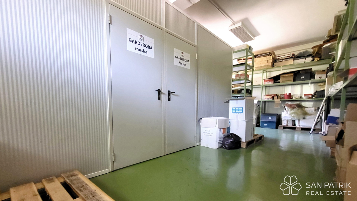 Crikvenica, okolica – Tovarna kave, opremljena in pripravljena za obratovanje