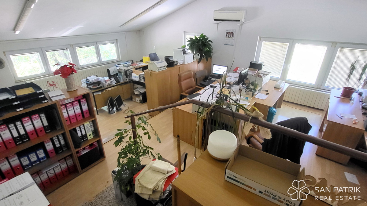 Crikvenica, okolica – Tovarna kave, opremljena in pripravljena za obratovanje