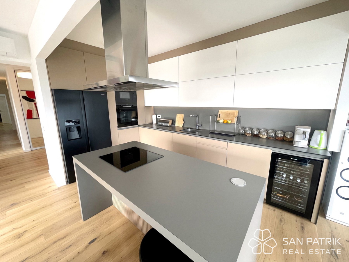 Ekskluzivno 5-sobno stanovanje (153 m2) v zeleni oazi gozdnega parka Jelenovac