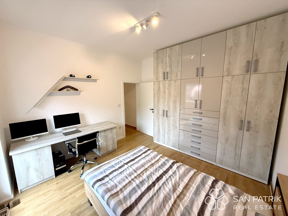 Moderen penthouse v Mlinovih – Art Deco slog in pogled na naravo