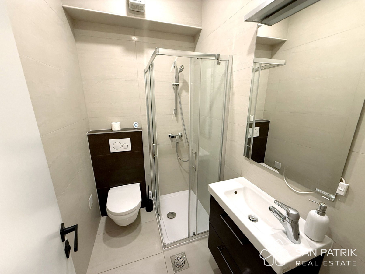 Moderen penthouse v Mlinovih – Art Deco slog in pogled na naravo