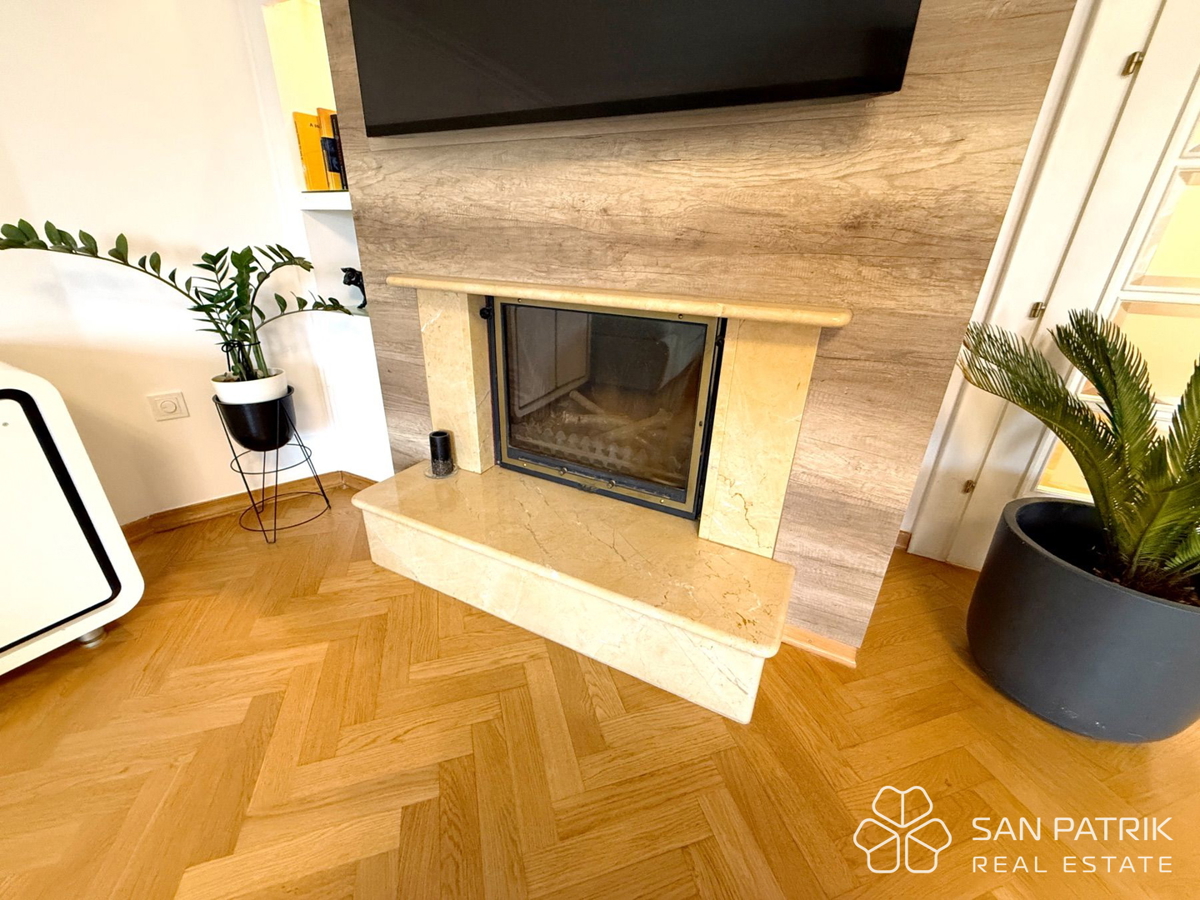 Moderen penthouse v Mlinovih – Art Deco slog in pogled na naravo