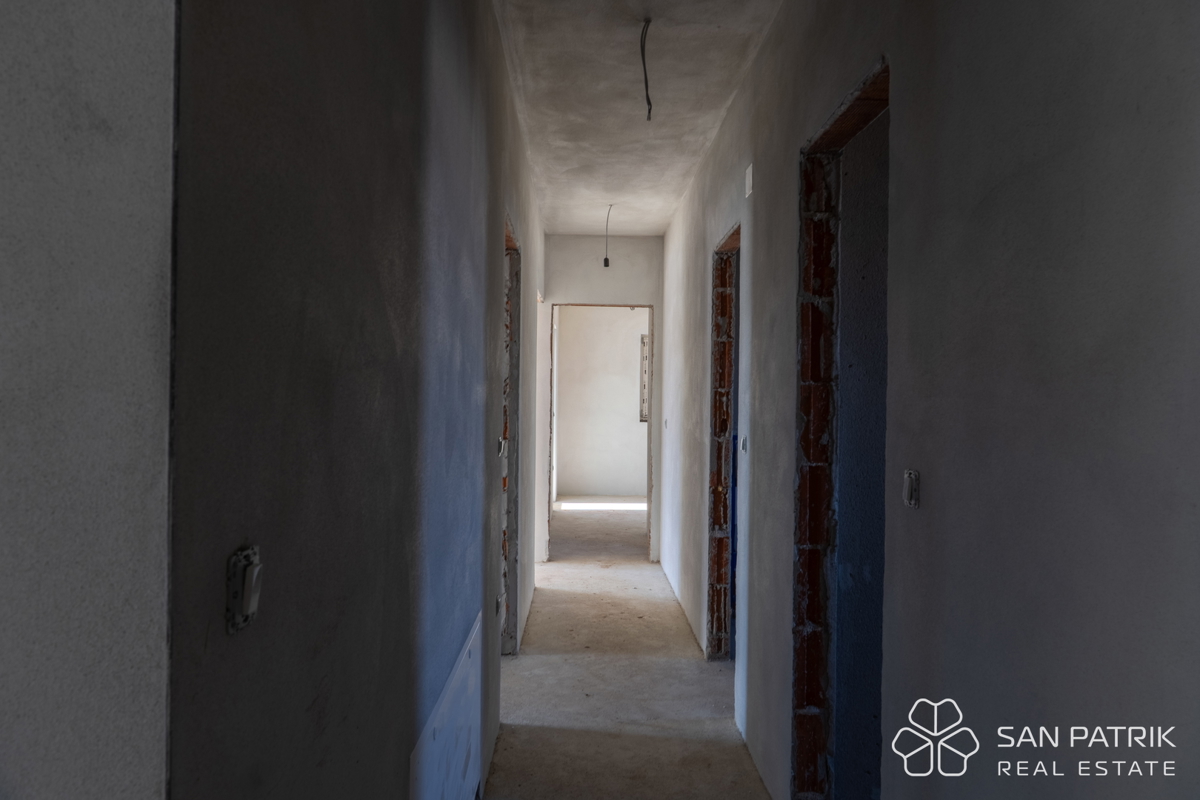 Moderna pritlična hiša (130 m2) na mirni lokaciji v bližini Labina