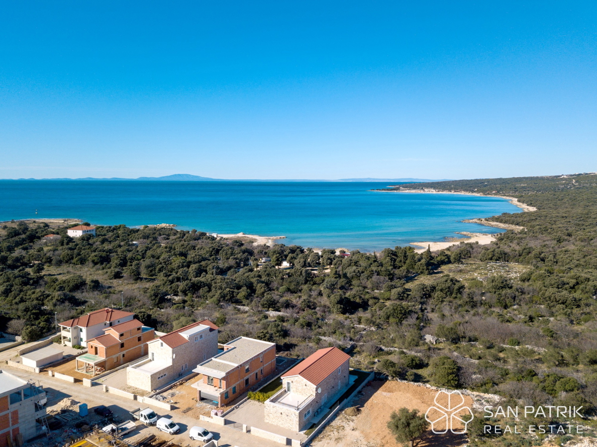 Novalja - sodoben apartma v mirnem naselju, 450 m od morja