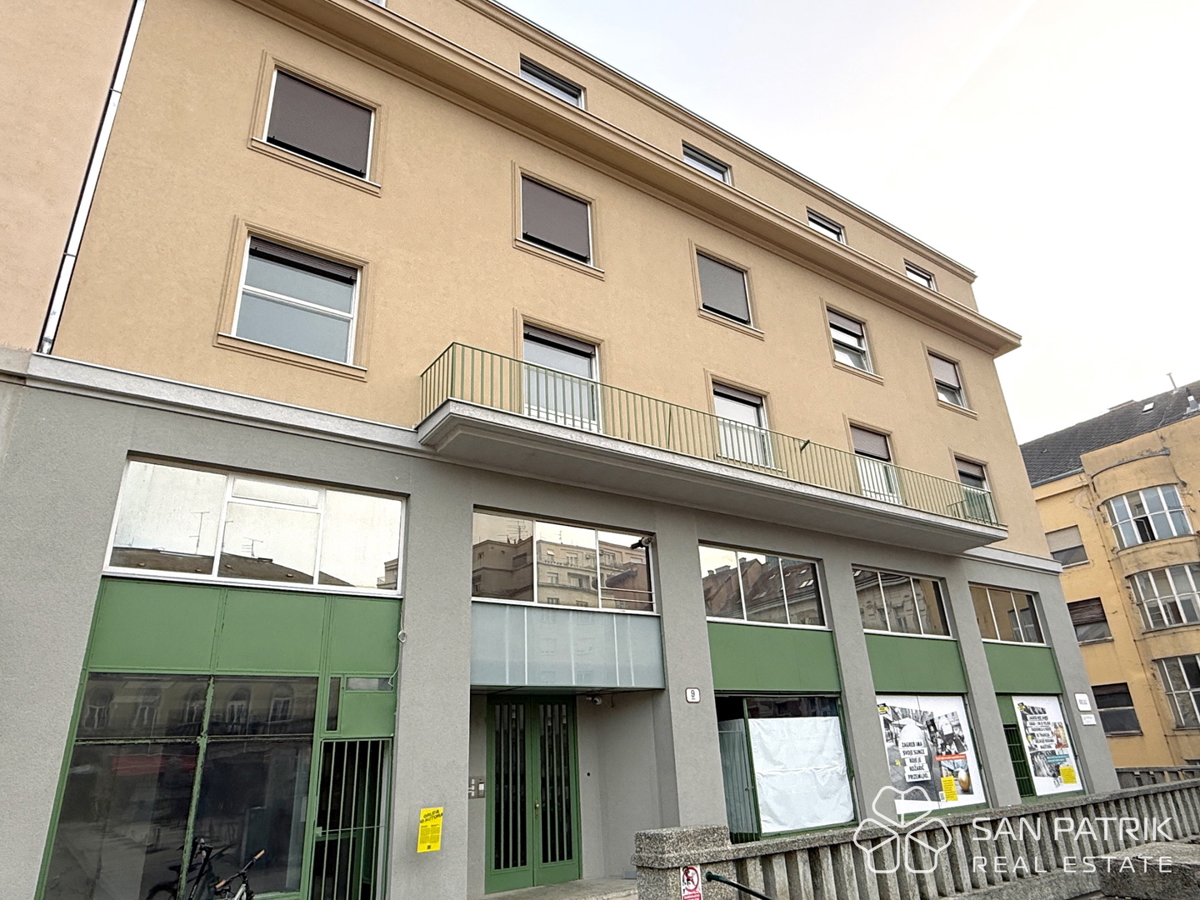 Stan na Dolcu

Stanovanje na Dolcu